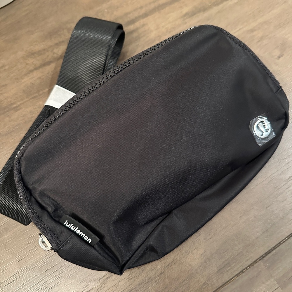 NWT lululemon athletica Black Crossbody Bag